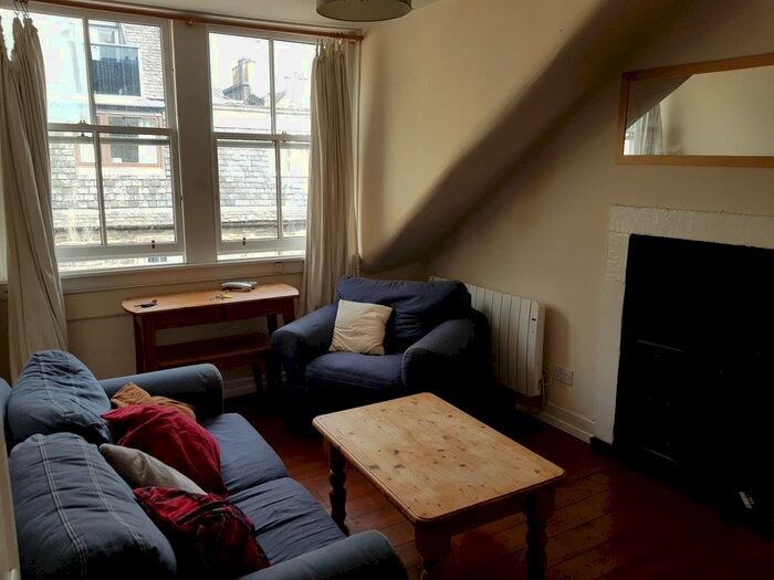 1 Bedroom Flat To Rent In Rose Street, Edinburgh, EH2