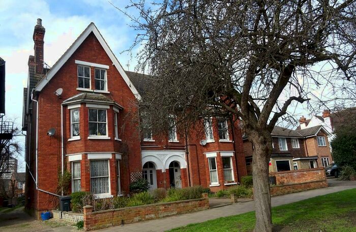 1 Bedroom Property To Rent In Flat, De Parys Avenue, MK40