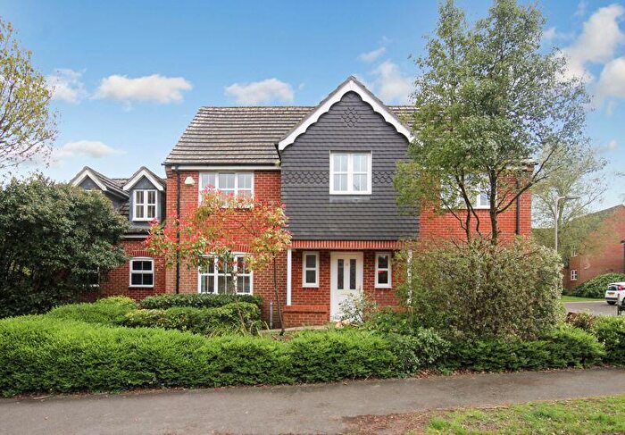 5 Bedroom House For Sale In Blackwater Grove, Alderholt, SP6
