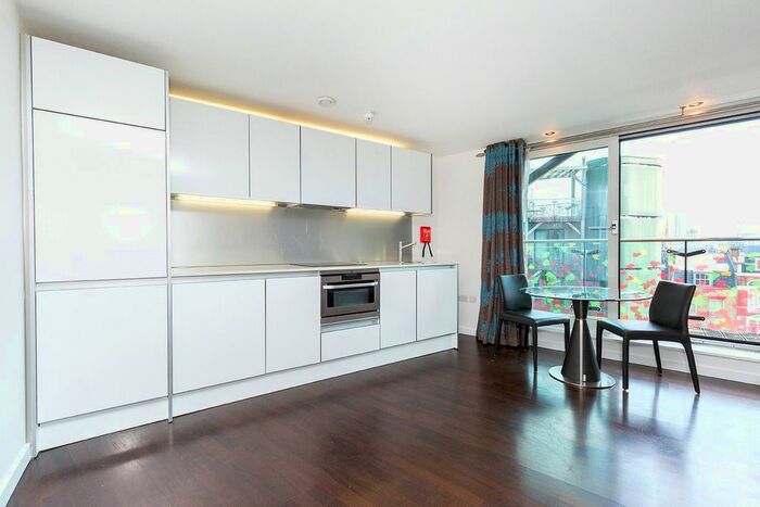 1 Bedroom Flat To Rent In Islington On The Green, A Islington Green, Angel, Islington, London, N1