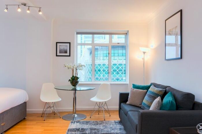 Studio To Rent In Warren Court, - Euston Road, London, NW1