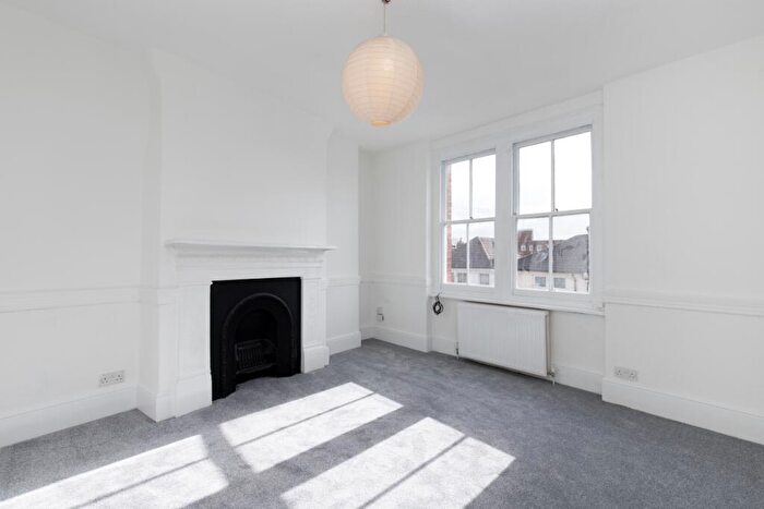 1 Bedroom Flat To Rent In Fairmead Road Islington, N19