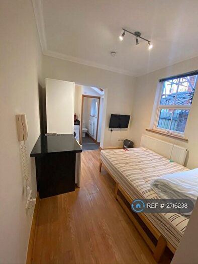 Studio To Rent In Whitehall Road, Norwich, NR2