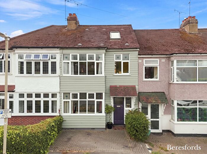 4 Bedroom Terraced House For Sale In Westwood Avenue, Brentwood, CM14