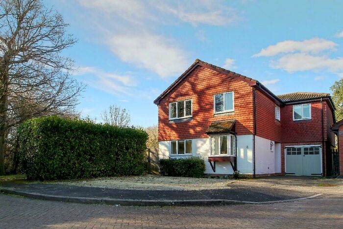 4 Bedroom Detached House To Rent In Edinburgh Close, Southwater, RH13
