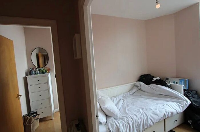2 Bedroom Flat To Rent In Newington Causeway, Elephant And Castle, SE1