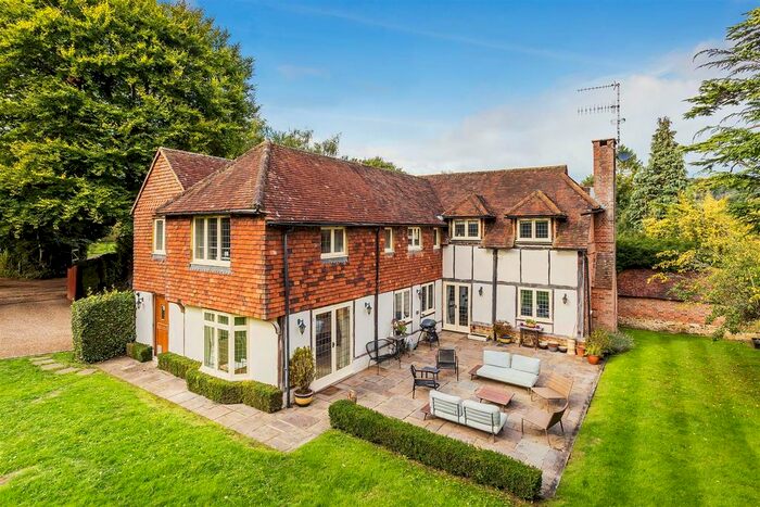 5 Bedroom Detached House To Rent In Gravelpits Lane, Gomshall, Guildford, GU5