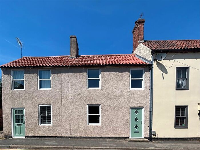 2 Bedroom Terraced House To Rent In Church Street, Bawtry, Doncaster, DN10
