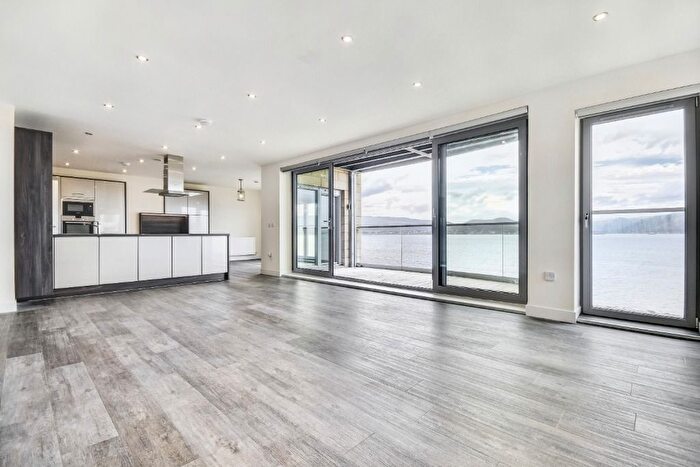 3 Bedroom Flat For Sale In Cloch Road, Inverclyde, Gourock, PA19