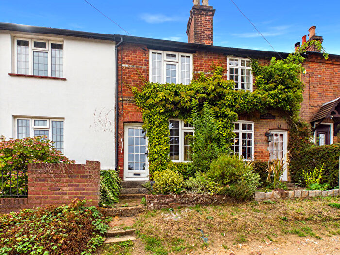 3 Bedroom Cottage For Sale In Ditchfield Cottages, Ditchfield Common, Buckinghamshire, HP14