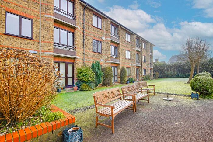 1 Bedroom Retirement Property For Sale In Gordon Hill, Enfield, EN2
