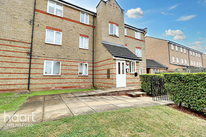 2 Bedroom Flat For Sale In Crompton Street, Chelmsford, CM1