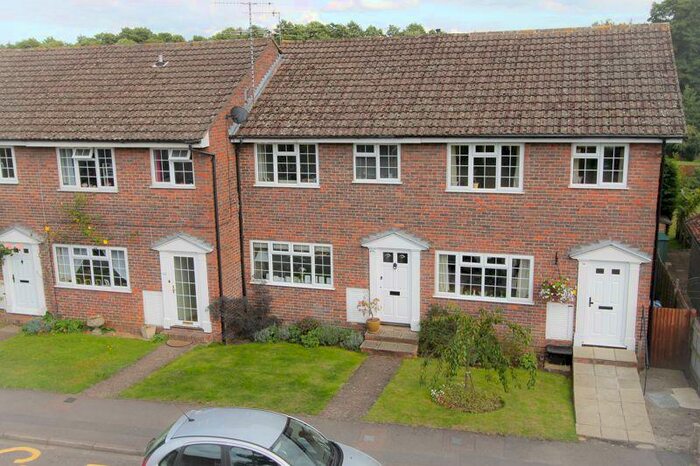 3 Bedroom Terraced House To Rent In Church Road, Milford, GU8