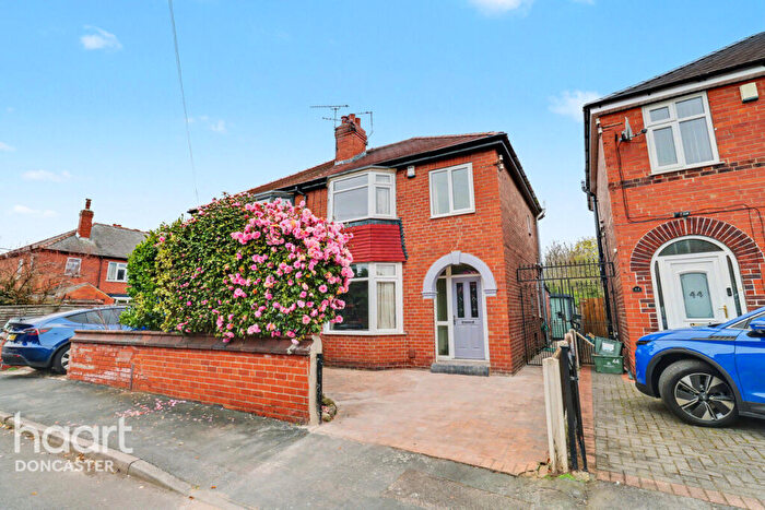 3 Bedroom Semi-Detached House For Sale In Franklin Crescent, Bennethorpe, Doncaster, DN2