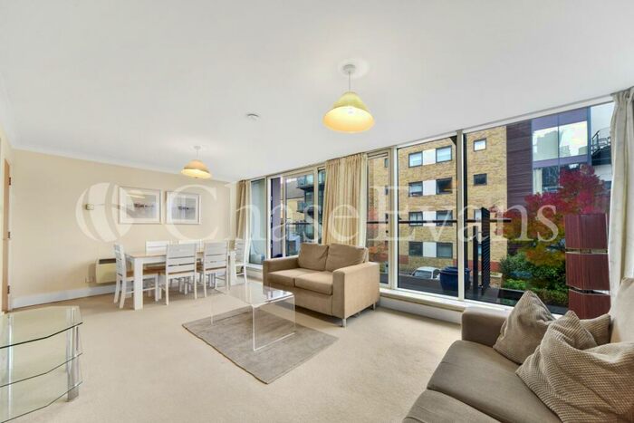 2 Bedroom Apartment To Rent In Boardwalk Place, Canary Wharf, E14