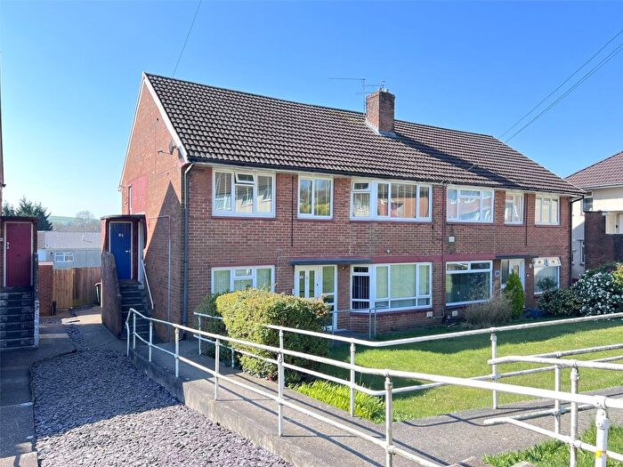 2 Bedroom Flat For Sale In Ebenezer Drive, Rogerstone, Newport, NP10