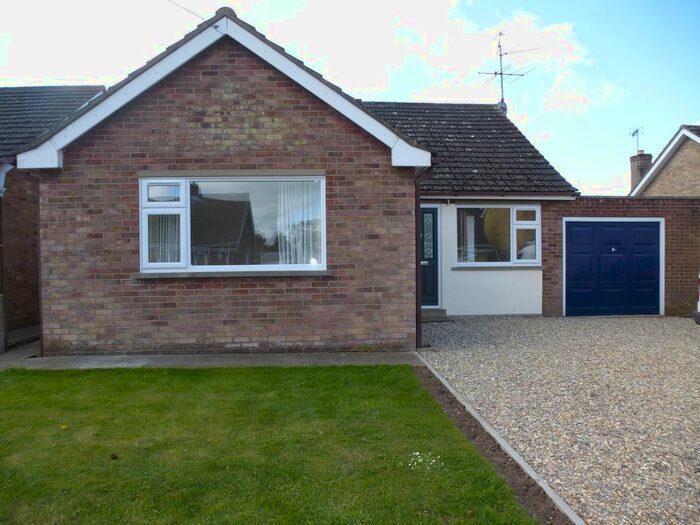 2 Bedroom Detached Bungalow To Rent In Woodlands Avenue, March, PE15