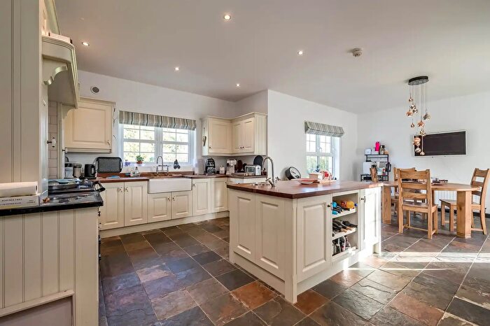 5 Bedroom Detached House For Sale In Lurgan Road, Crumlin, BT29