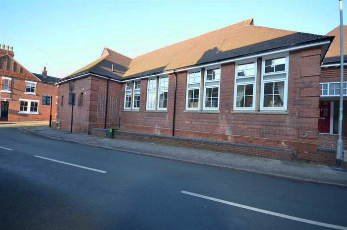 4 Bedroom Mews House To Rent In Berkeley Court Mews, Berkeley Street, Stone, ST15