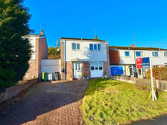 3 Bedroom Detached House For Sale In Kenilworth Road, Macclesfield, SK11