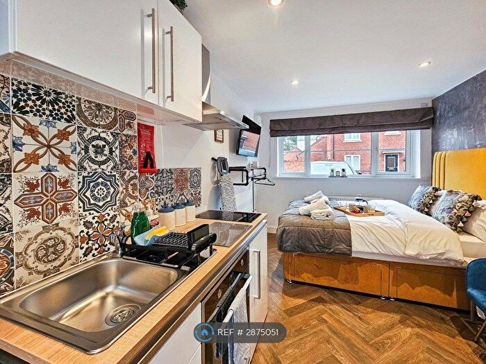 Studio To Rent In Cobblestone Way, Cheltenham, GL51