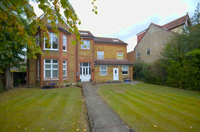 2 Bedroom Flat To Rent In Fordbridge Road, Ashford, TW15