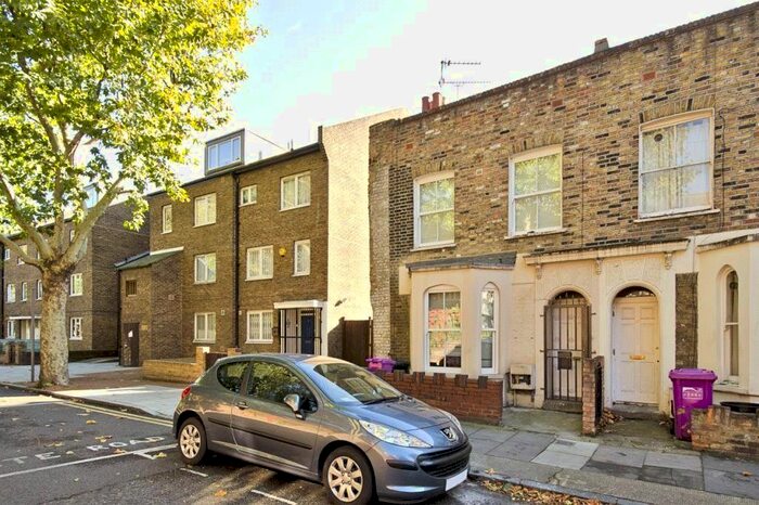 4 Bedroom End Of Terrace House To Rent In Fairfoot Road, Bow, London, E3