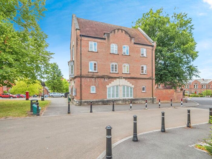 2 Bedroom Flat For Sale In Hawthorn Road, Charlton Down, Dorchester, DT2