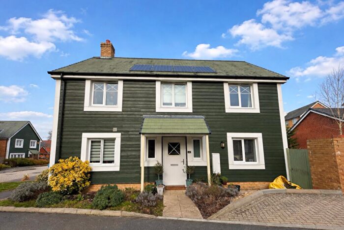 4 Bedroom Detached House For Sale In Nugent Close, Church Crookham, Fleet, Hampshire, GU52