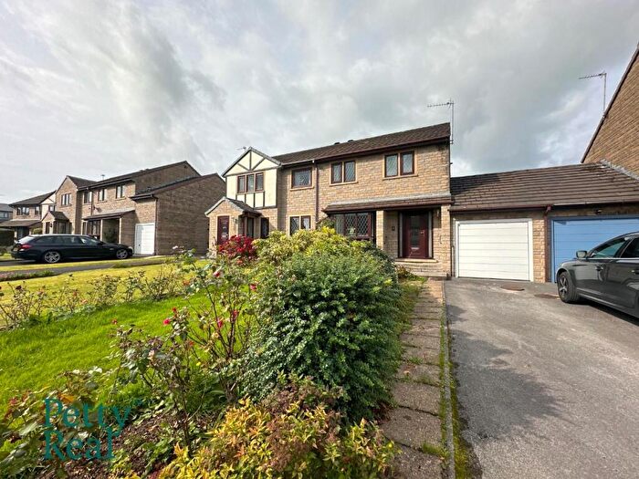 3 Bedroom Semi-Detached House For Sale In Holden Close, Barrowford, BB9