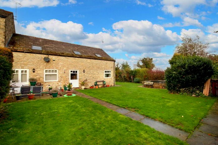 3 Bedroom End Of Terrace House For Sale In Lumby, South Milford, Leeds, LS25