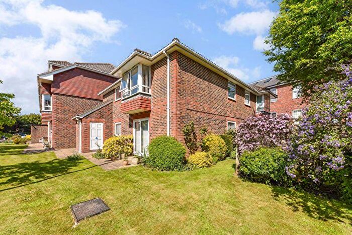 1 Bedroom Retirement Property For Sale In Horndean Road, Emsworth, PO10