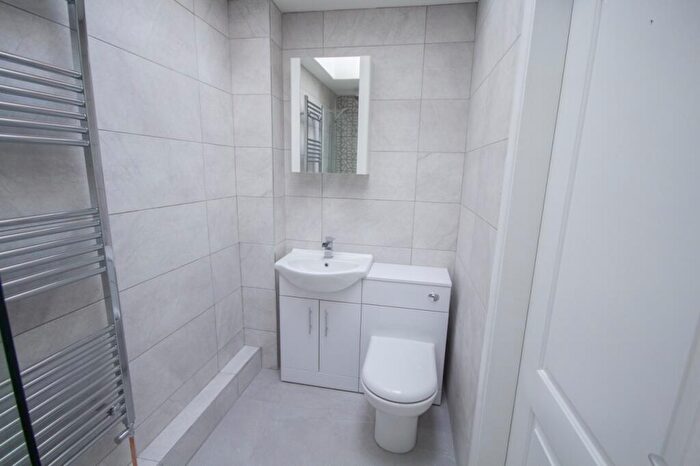 2 Bedroom Detached Bungalow To Rent In Parkfields Drive, Derby, Derbyshire, DE22