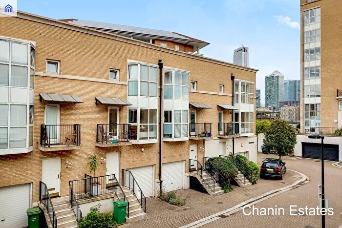 4 Bedroom Town House To Rent In Queen Of Denmark Court, Surrey Quays, SE16