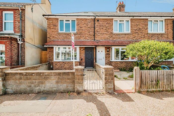 2 Bedroom End Of Terrace House For Sale In Lanfranc Road, Worthing, BN14