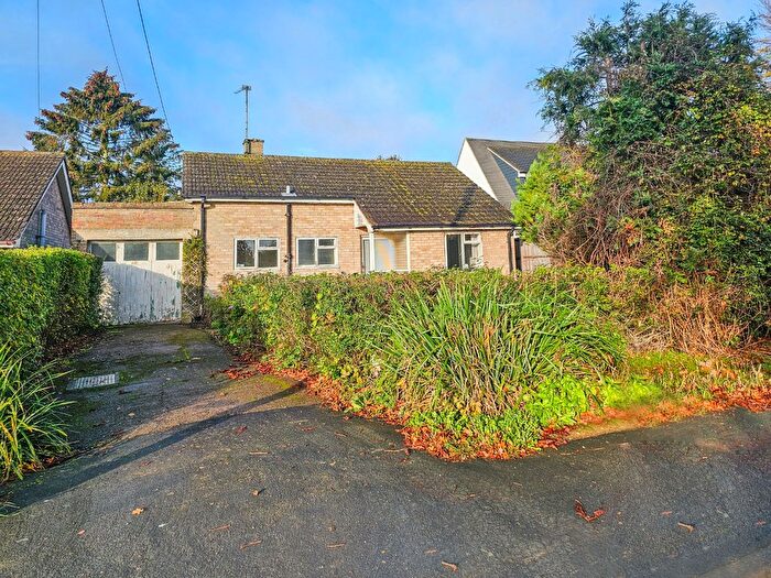 2 Bedroom Detached Bungalow For Sale In Long Road, Comberton, Cambridge, CB23