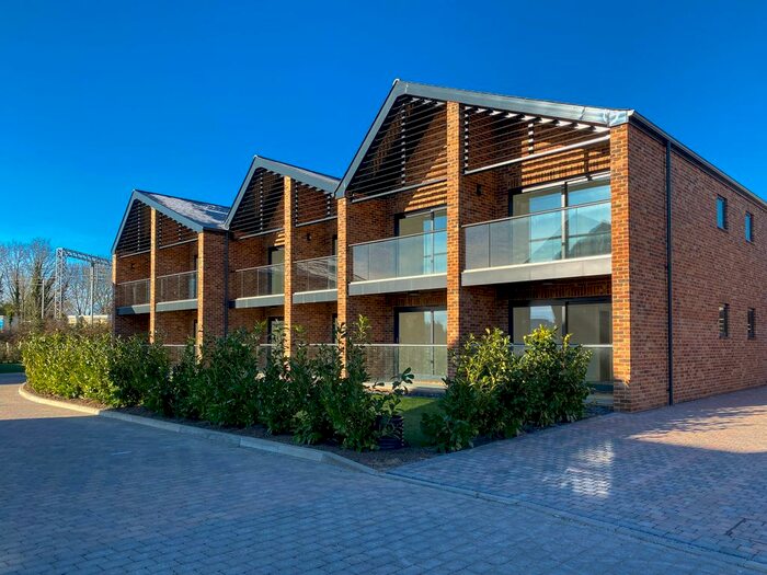 2 Bedroom End Of Terrace House To Rent In Fen View Court, Cambridge, CB4