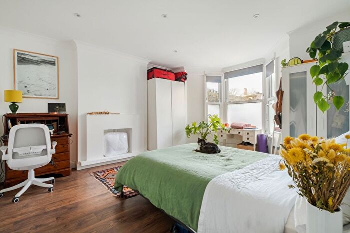 1 Bedroom Flat To Rent In Albion Road, London, N16