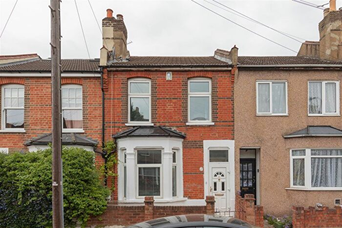 2 Bedroom Terraced House For Sale In Luton Road, Walthamstow, E17