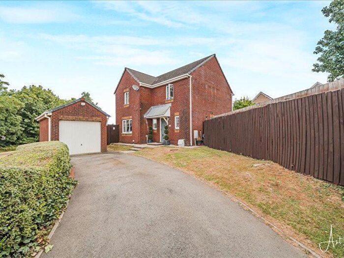 4 Bedroom Detached House For Sale In Edith Mills Close, Neath, SA11
