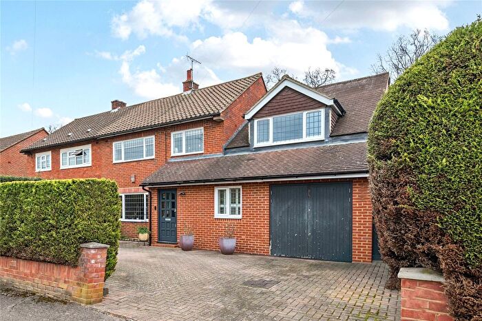 4 Bedroom Semi Detached House For Sale In Cranbrook Drive, Esher, KT10