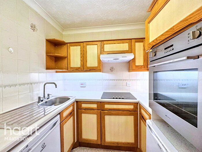 1 Bedroom Retirement Property For Sale In Queen Anne Road, Maidstone, ME14