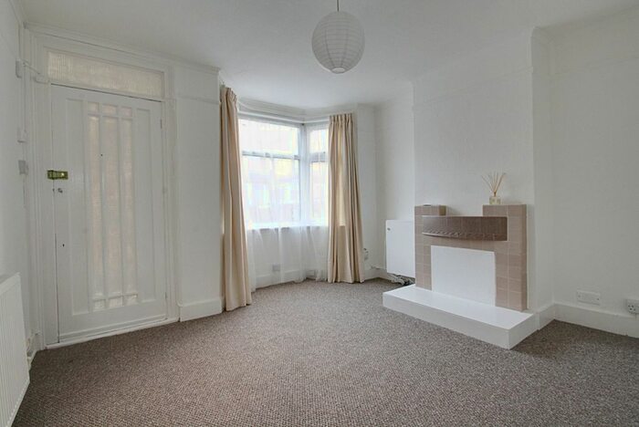 2 Bedroom Terraced House To Rent In Hillside Grove, Southgate, N14