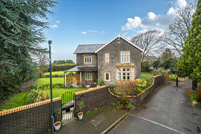 4 Bedroom Detached House For Sale In Inglestone Road, Wickwar, GL12