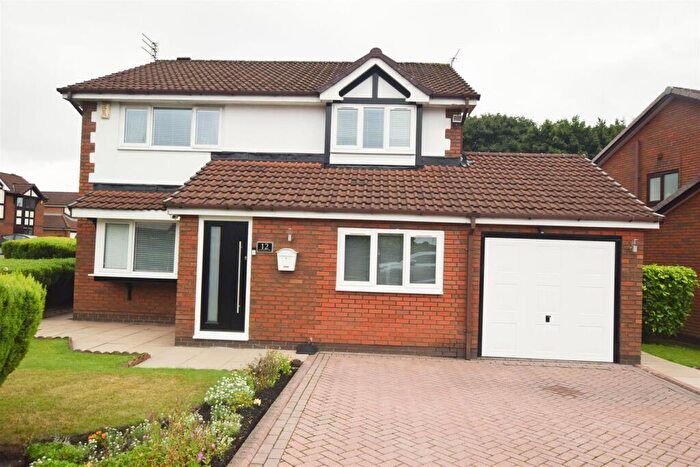 4 Bedroom Detached House For Sale In St. Dominics Way, Alkrington, Middleton, M24