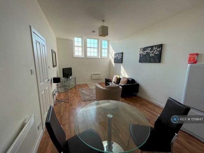 1 Bedroom Flat To Rent In Fraser House, Aberdeen, AB11