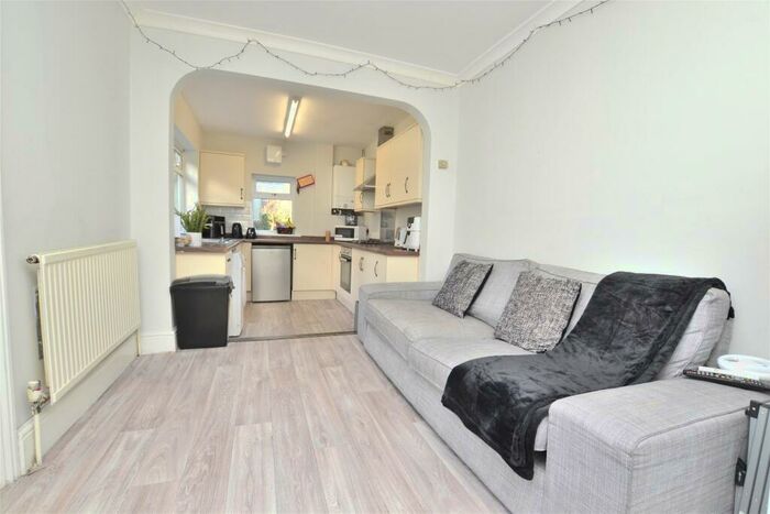 6 Bedroom Semi-Detached House To Rent In Lansdown Road, Gloucester, GL1