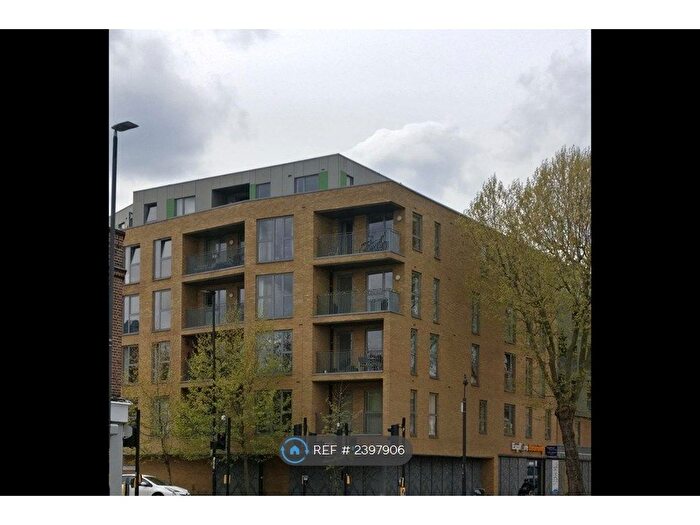 1 Bedroom Flat To Rent In Chesworth Court, London, E1