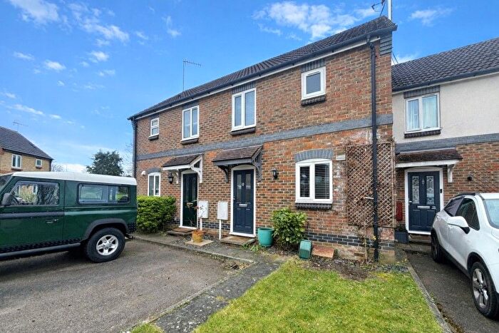2 Bedroom Terraced House To Rent In Weybridge, Surrey, KT13