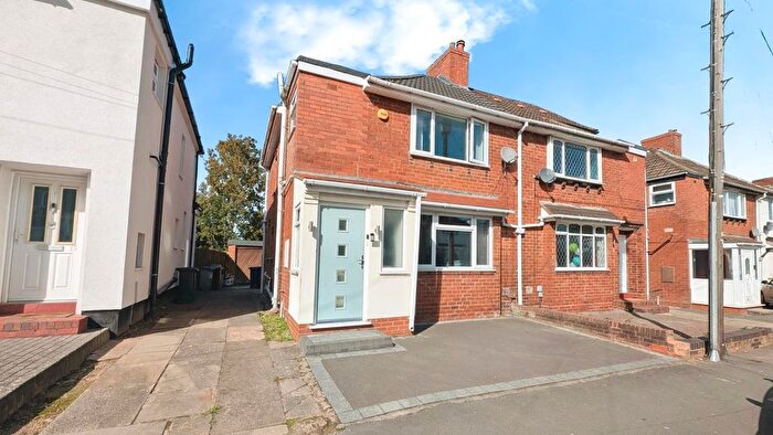 3 Bedroom Semi-Detached House To Rent In Alston Road, Solihull, B91